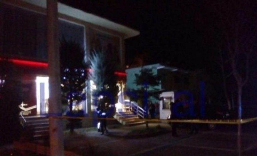 DETAJE & VIDEO/ Grabitja e bankës në Laç, 3 minuta për të rrëmbyer 23 mijë euro me armë e vare në dorë