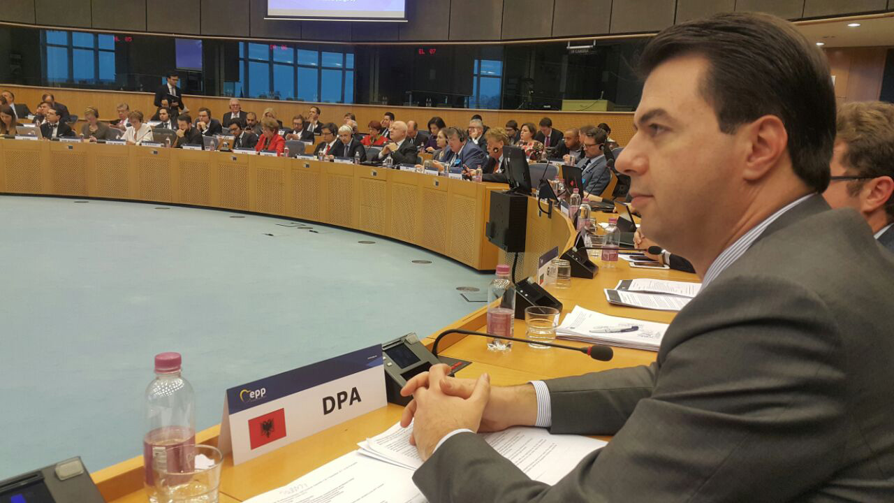 FOTO GALERI/ Basha: Vendet e BE stepje për negociatat, mbrojtja e Tahirit dhe arratisja e 3 oficerëve ka lënë shije të hidhur