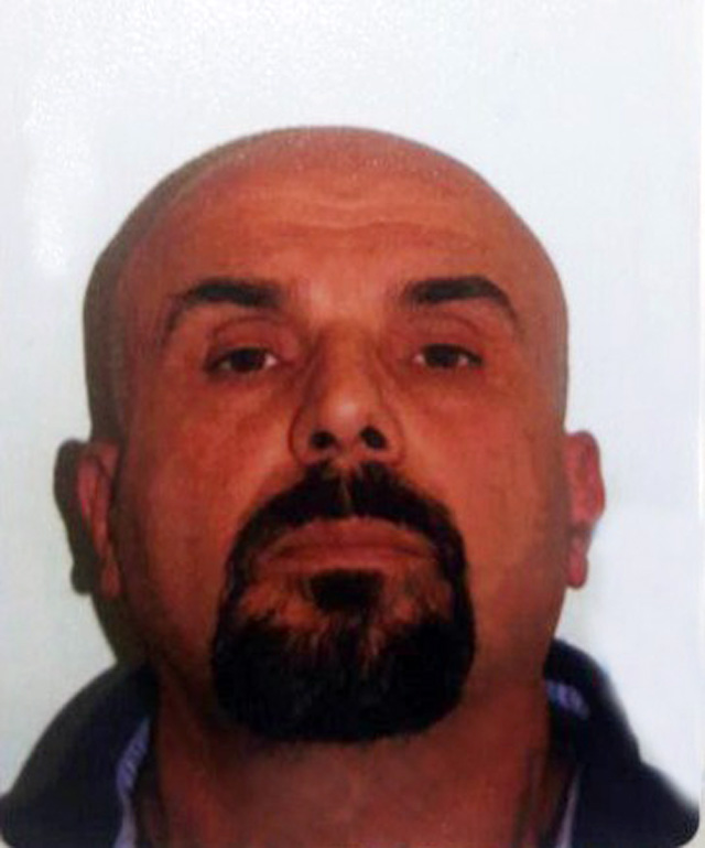 EMRI & FOTO GALERI/ Policia britanike “poston” drejt Shqipërisë vrasësin e 2 vëllezërve, u fsheh atje 20 vjet me emër të rremë