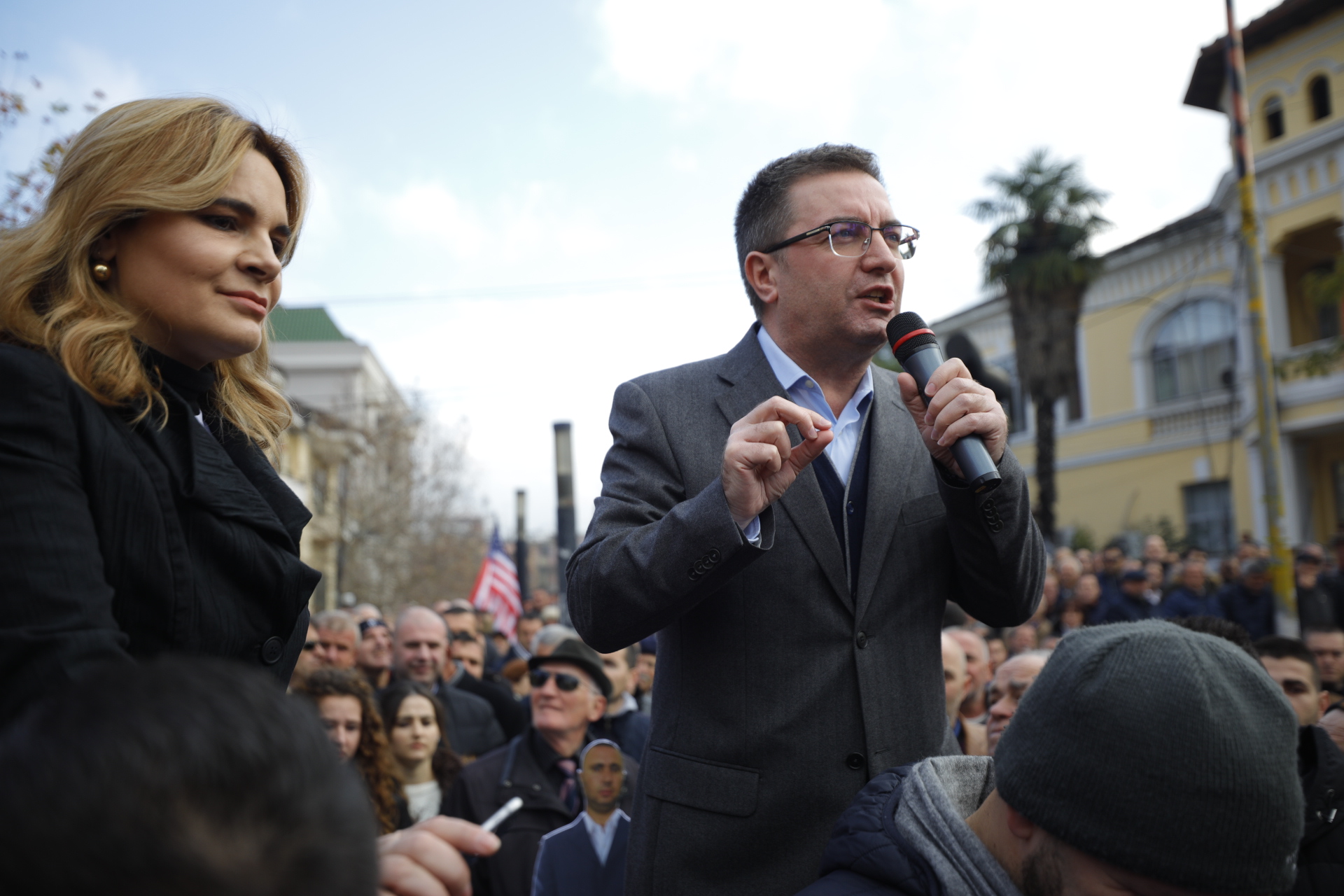 Prokurorja e Përgjithshme, Luan Rama kundër Monika Kryemadhit: Nuk jam dakord me ju…