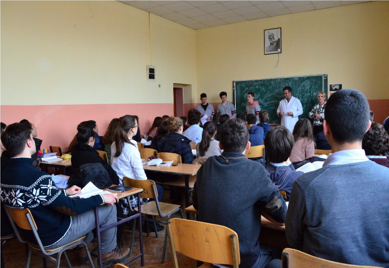 DAR: Nesër mësim në të gjitha shkollat e Tiranës