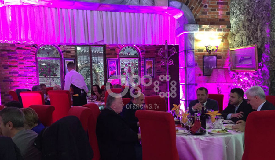 FOTO GALERI/ Para votimit për Kryeprokurorin, Rama relakson grupin e PS me festë luksoze