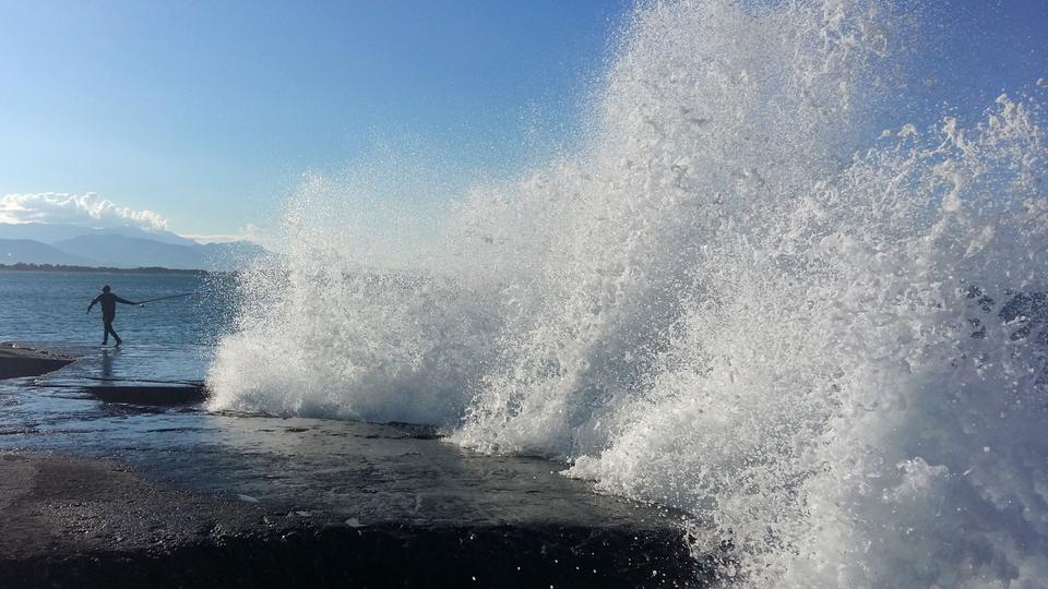 VIDEO & HARTA/ Media turke: Bregdeti i Shqipërisë kërcënohet nga gërryerja
