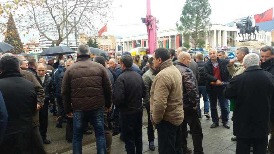 VIDEO/ Naftëtarët, akuza për Ramën e Gjiknurin: Maskarenj dhe gënjeshtarë