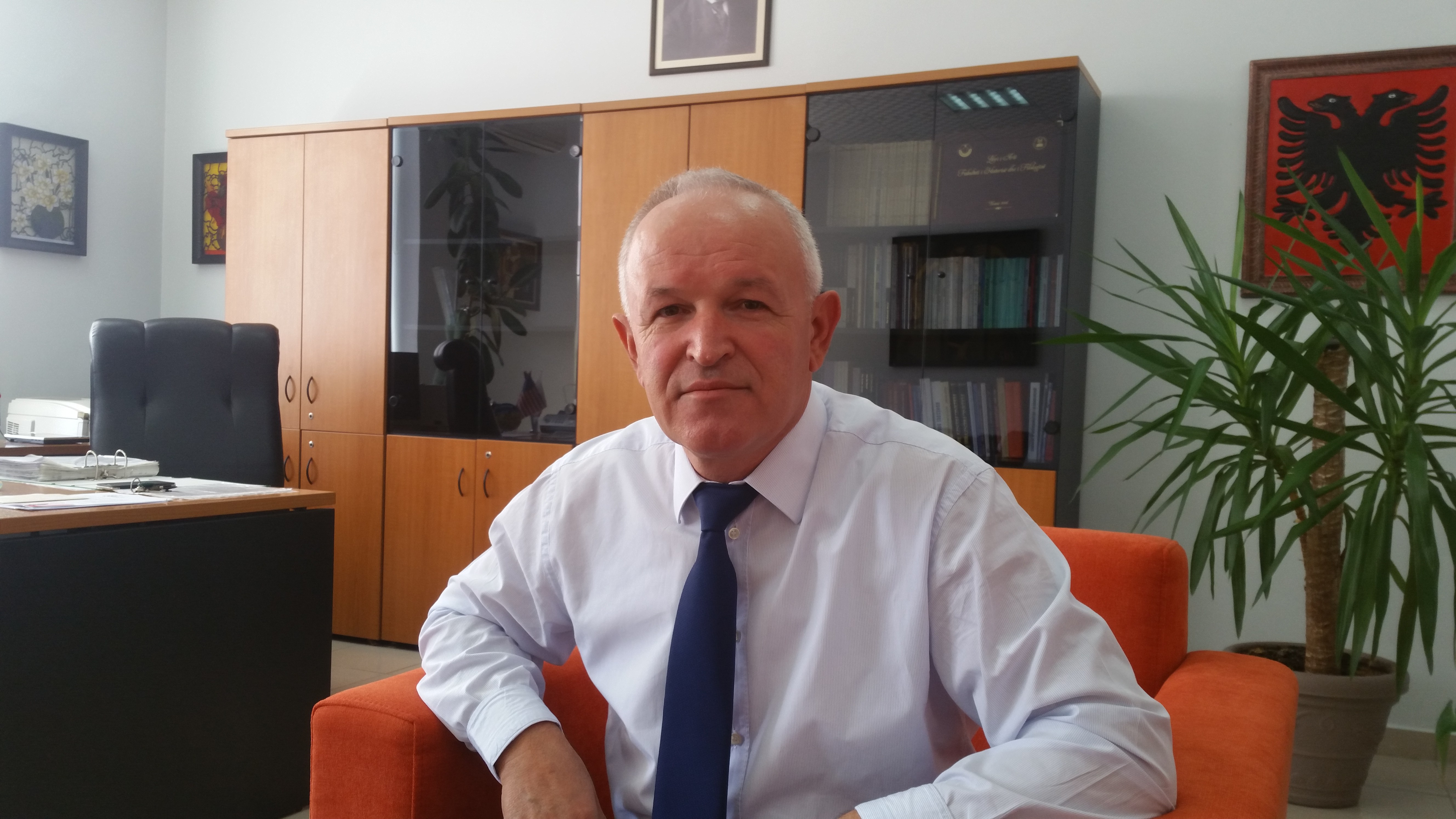 EMRI & FOTO/ Zgjedhjet te Histori-Filologjiku, ja Dekani i ri i Fakultetit