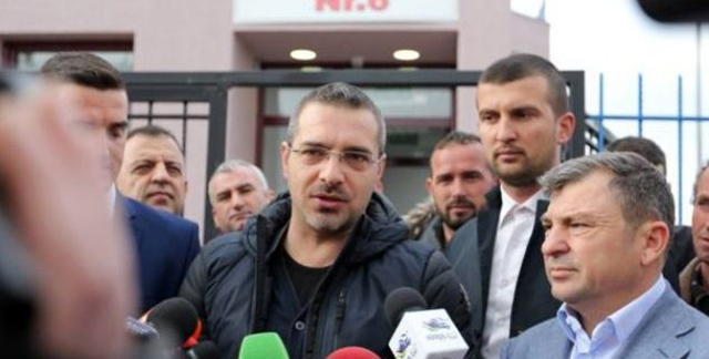 Saimir Tahiri dhe Vangjush Dako 4 orë “kokë më kokë”, i bashkon i njëjti hall…!
