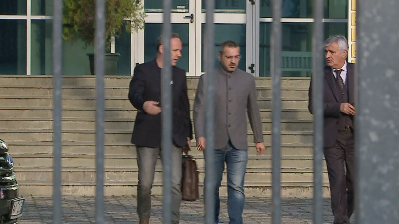 Avokati i Saimir Tahirit nuk mohon falsifikimin: Letra jonë s’ka vlerë juridike