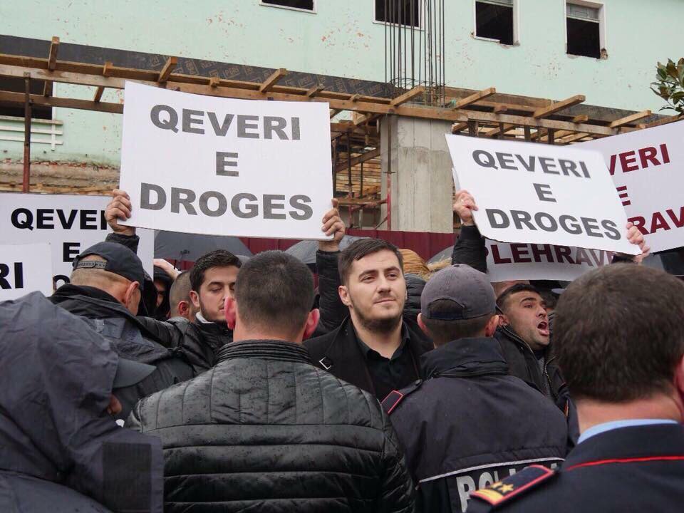 Policia dhunë ndaj protestuesve në Shkodër, Berisha paralajmëron Ramën…