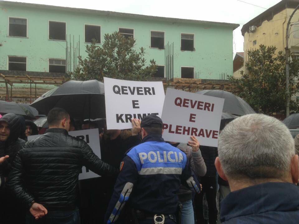 Policia dhunë ndaj protestuesve në Shkodër, Berisha paralajmëron Ramën…