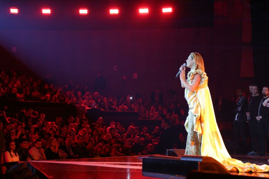 FOTO/ Ndodh çudia në ‘Kënga Magjike’, triumfi ndahet me një…