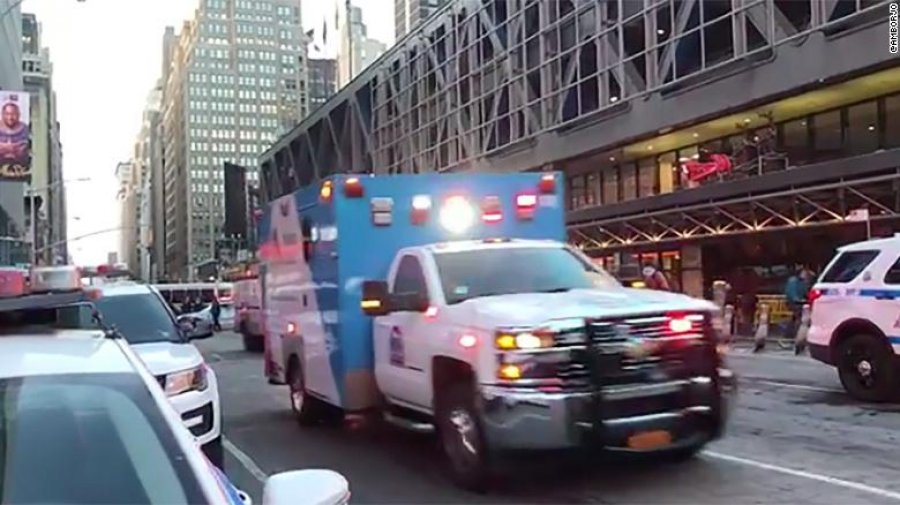 FOTO/ Shpërthimi në New York, ka disa të plagosur, policia ndalon të dyshuarin për ngjarjen