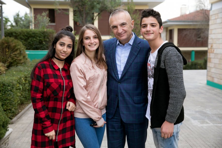 Vëmendja e Presidentit Meta tek fëmijët: Të rrisim përkujdesjen dhe t’iu garantojmë të ardhmen në Shqipëri