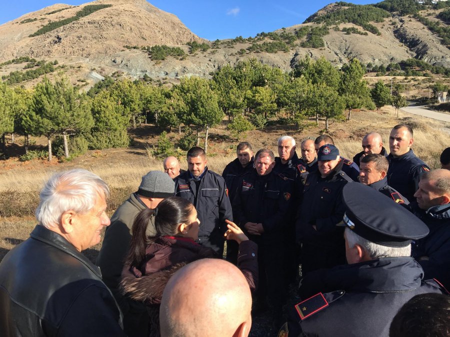 Amerikanët stërvisin policët shqiptarë si të bllokojnë kontrabandën e armëve nga kufiri