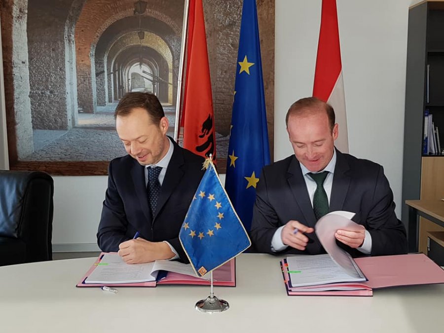 FOTO/ BE dhe Shqipëria nënshkruajnë marrëveshje për menaxhimin e ujit