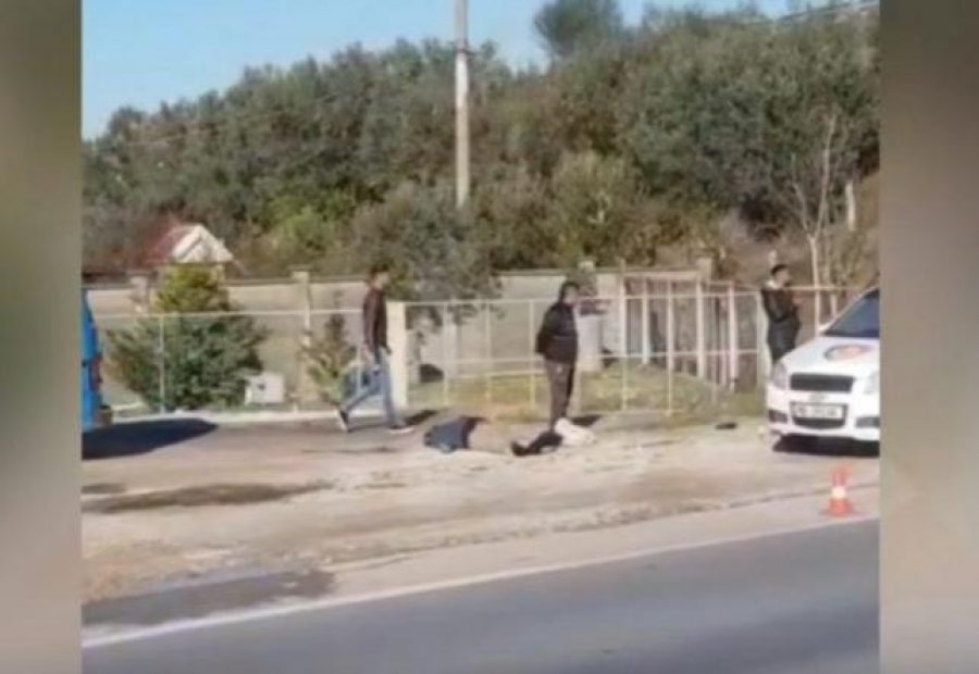 Opeli përplas 55 vjeçarin në Durrës, ai ndërron jetë në spital