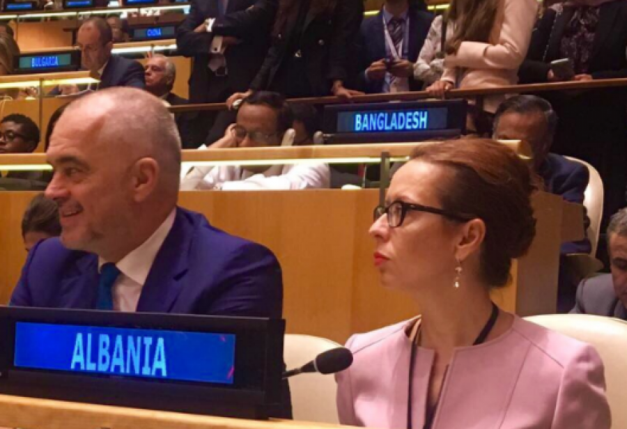 E bija e shkrimtarit të madh, ja kush është ambasadorja e Shqipërisë në OKB që votoi kundër SHBA-së
