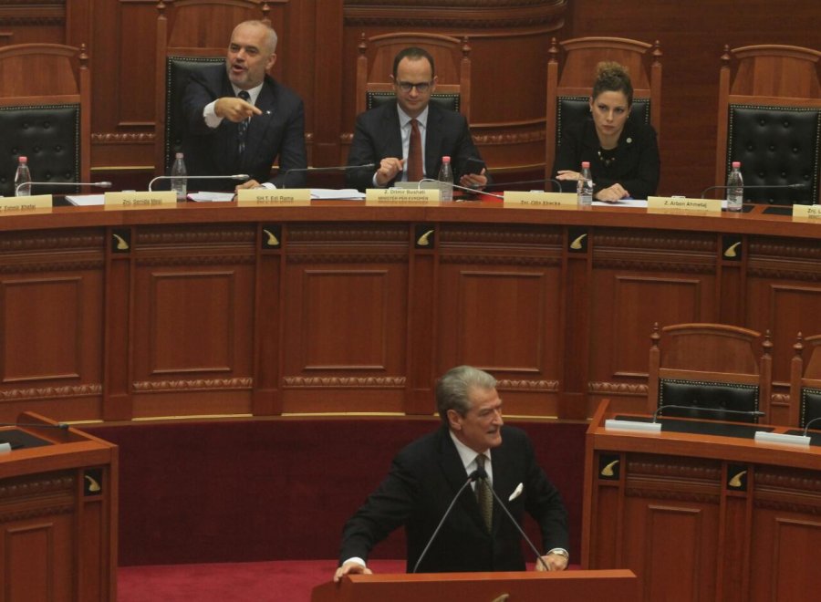 ‘Balilët e Habilajt të kanë në grusht’, Berisha lëshon ‘bombën’: Tahiri ishte në makinë me Orest Sotën