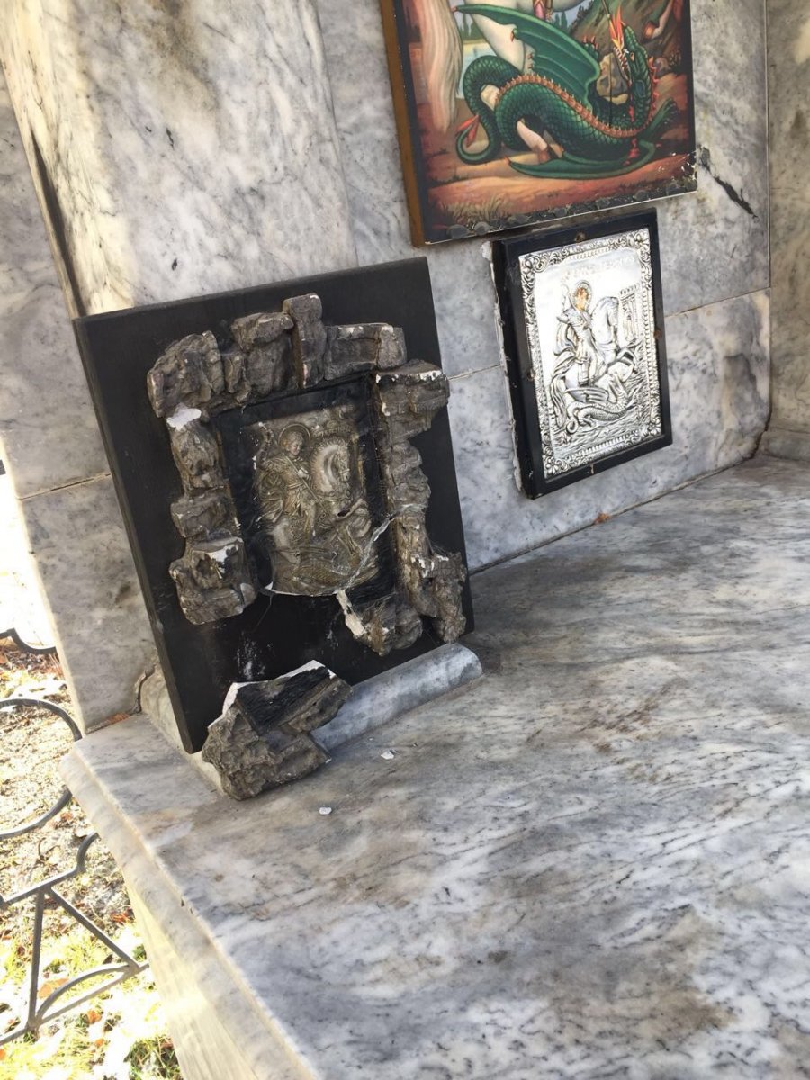 Reagim i çuditshëm i policisë: S’kemi denoncim për vjedhjen e dhunimin e 2 kishave në Korçë