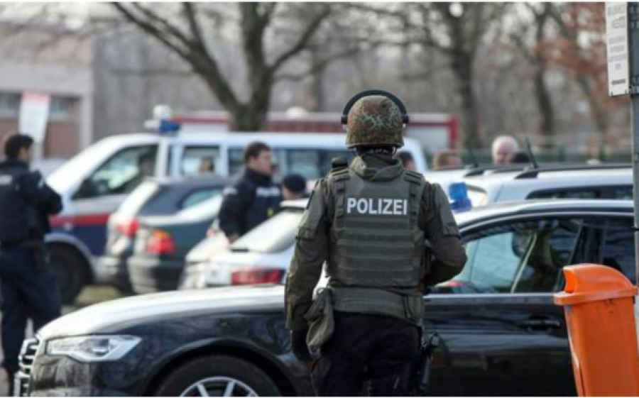 Ngjarje tronditëse në Linz të Austrisë, shqiptari plagos me thikë gruan dhe i drejtohet kopshtit të fëmijëve