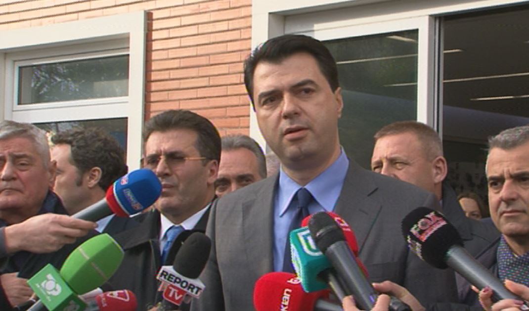 VIDEO/ Opozita e bashkuar, Basha: Nisim protestat popullore, tubimi madhështor në janar