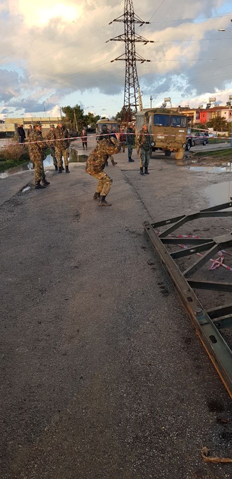 FOTO GALERI/ Darëzeza e përmbytur “zgjohet” me urë të re, rreziku nga Vjosa mbetet i madh, ja situata në terren…