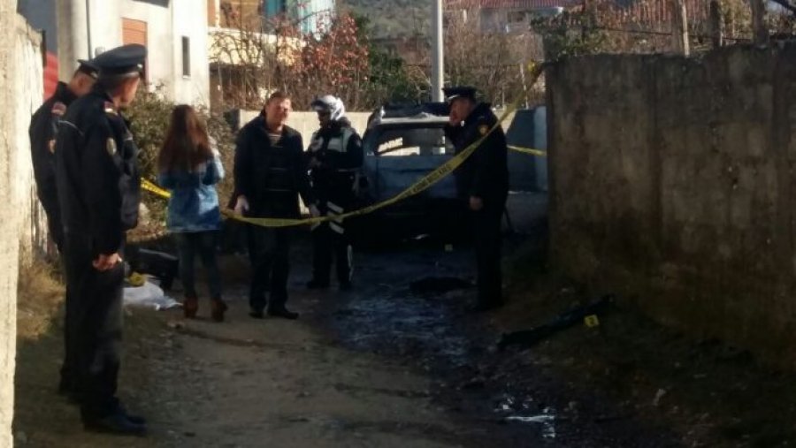 FOTO/ Të shtëna me armë dhe targa të falsifikuara, ja detajet nga djegia e ‘Fuoristradës’ në Elbasan