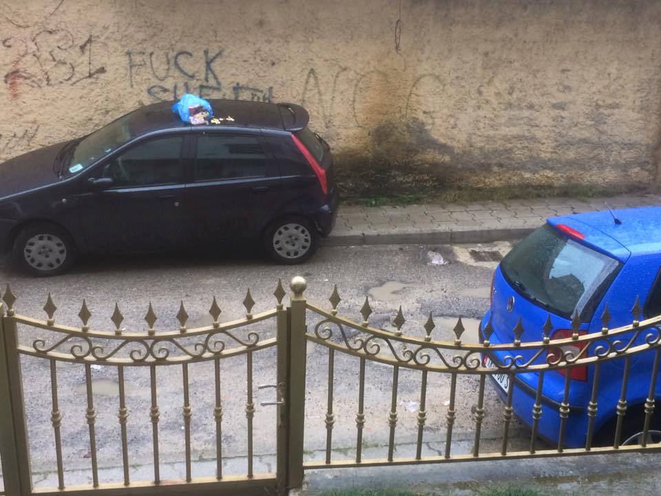 15 FOTO HUMORISTIKE/ Nga dashuria në kohën e kolerës, te vigjilja e vitit të Skënderbeut