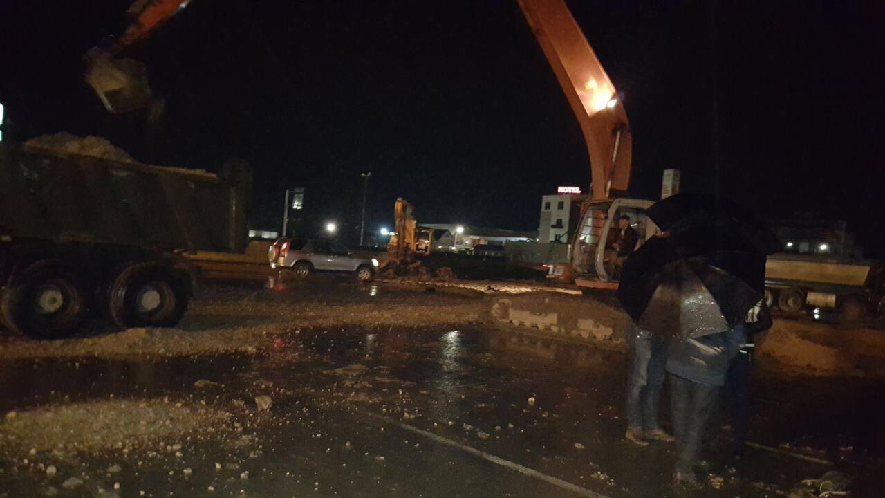 FOTO GALERI/ Frika nga përmbytjet në autostradë, fadromat dhe kamionët e IKMT zbarkojnë te ‘City Park’