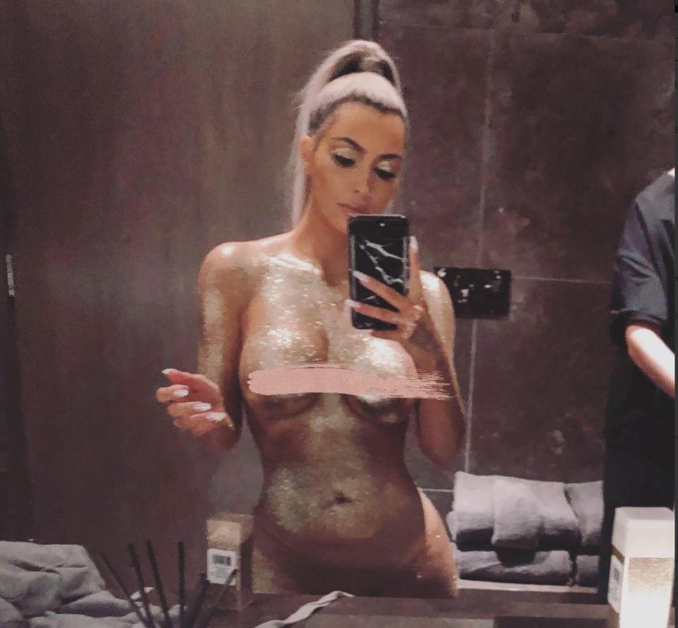 FOTO GALERI/ Kim Kardashian një “golden girl” siç e ka bërë nëna