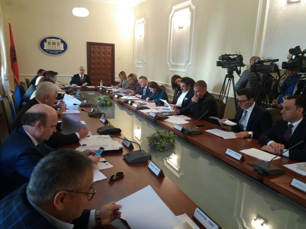 VIDEO/ Mazhoranca e ka ndarë mendjen, Shqipëria me prokuror të ri brenda 30 ditëve