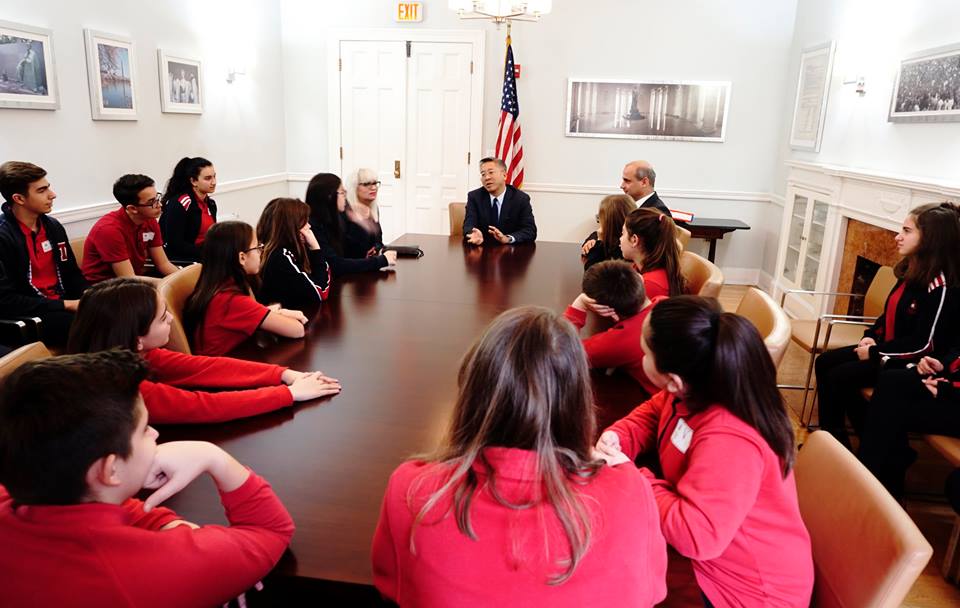 Ambasadori Donald Lu, zbulon ëndrrën e fëmijërisë: Ja çfarë doja të bëhesha