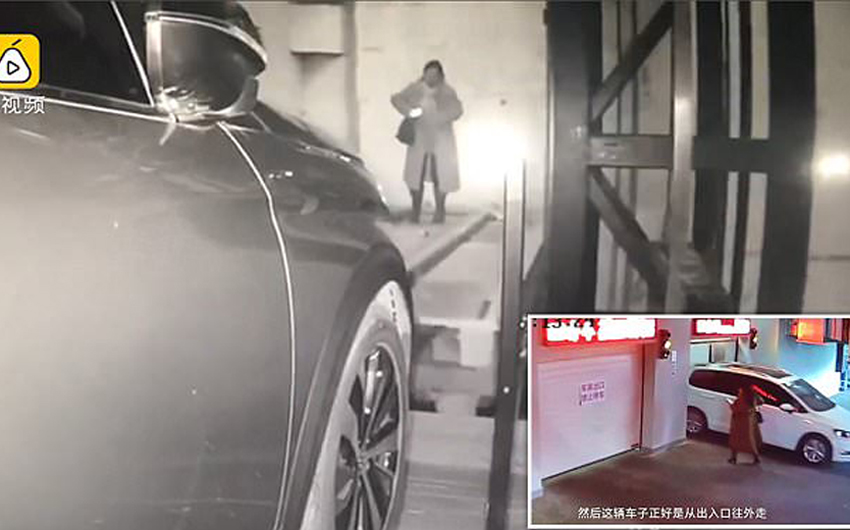 VIDEO/ Luante me telefonin, ngatërron rrugë e përplaset nga makina