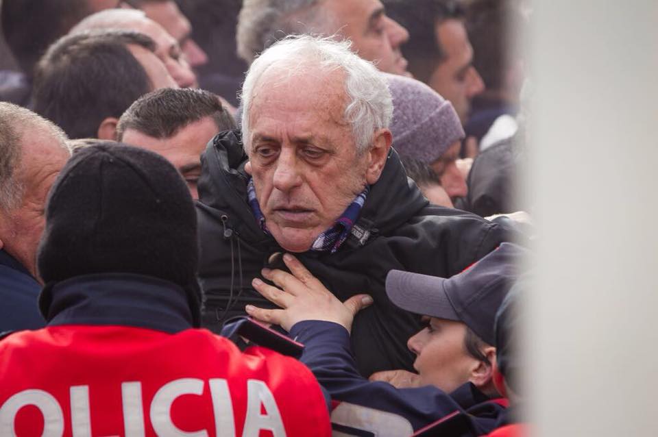 FOTO GALERI/ Basha: Protestë si në çdo vend europian, Shqipëria pa sesi ndalet një autokrat i lidhur me krimin