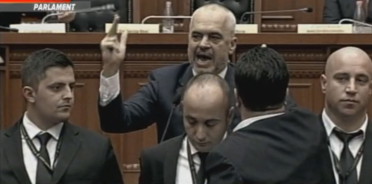 FOTO/ Përplasje në Foltore, Rama: Nga cili pyll dole, Noka: Nga pylli satëme