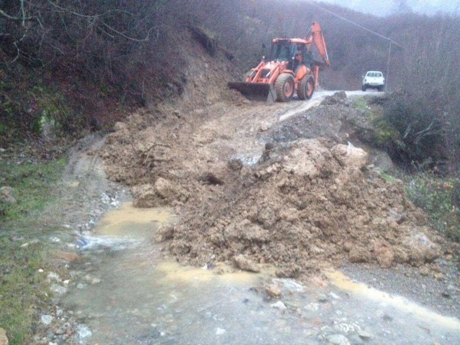 FOTO/ Shkodra i shpëton përmbytjeve, ka probleme me qarkullimin në akset malore, ja situata sipas bashkisë…