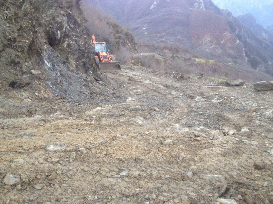 FOTO/ Shkodra i shpëton përmbytjeve, ka probleme me qarkullimin në akset malore, ja situata sipas bashkisë…