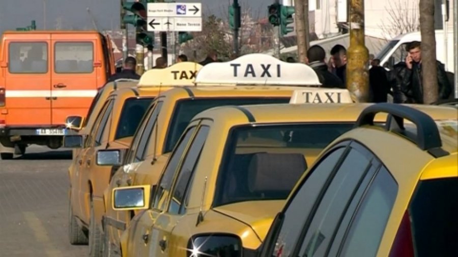 Protestë masive kundër ‘Lali Erit’, Sindikata Shqiptare e Taksive: Favorizon miqtë e vet, nuk lejojmë asnjë këpucë të….