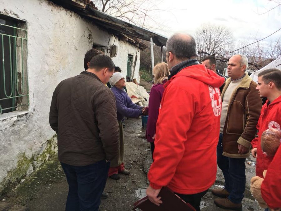 FOTO GALERI/ Apeli i Voltana Ademit nga Postriba: Qeveria të heq dorë nga ligji çnjerëzor për këto familje