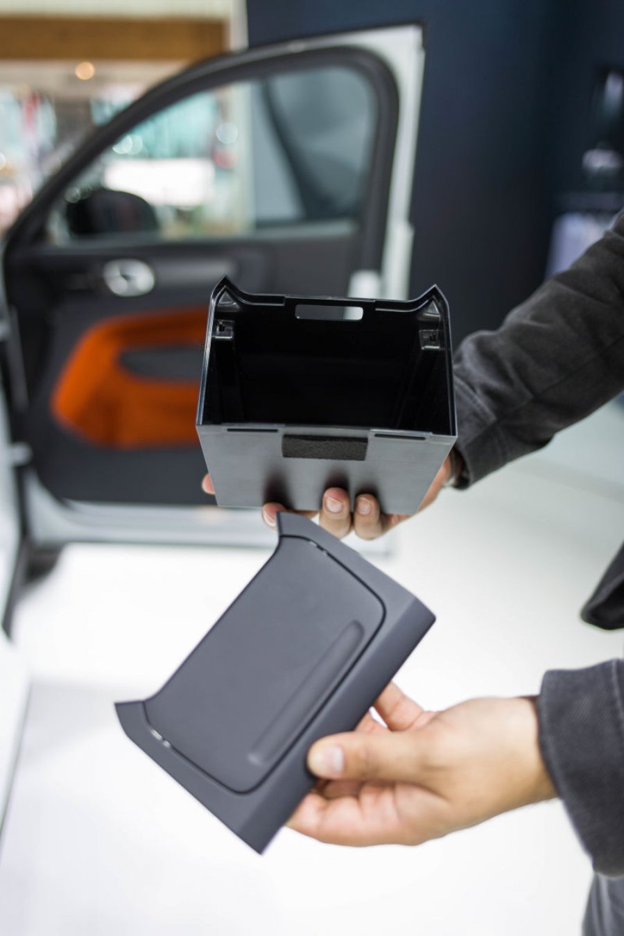 FOTO GALERI/ Mrekullia e Volvos, modeli XC40 ja kalon edhe Audit e BMW-së, ja arsyeja…