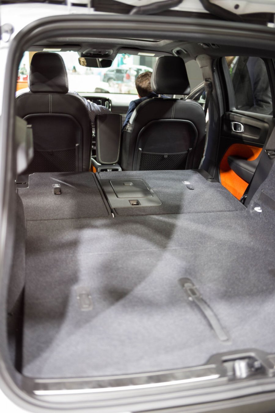 FOTO GALERI/ Mrekullia e Volvos, modeli XC40 ja kalon edhe Audit e BMW-së, ja arsyeja…