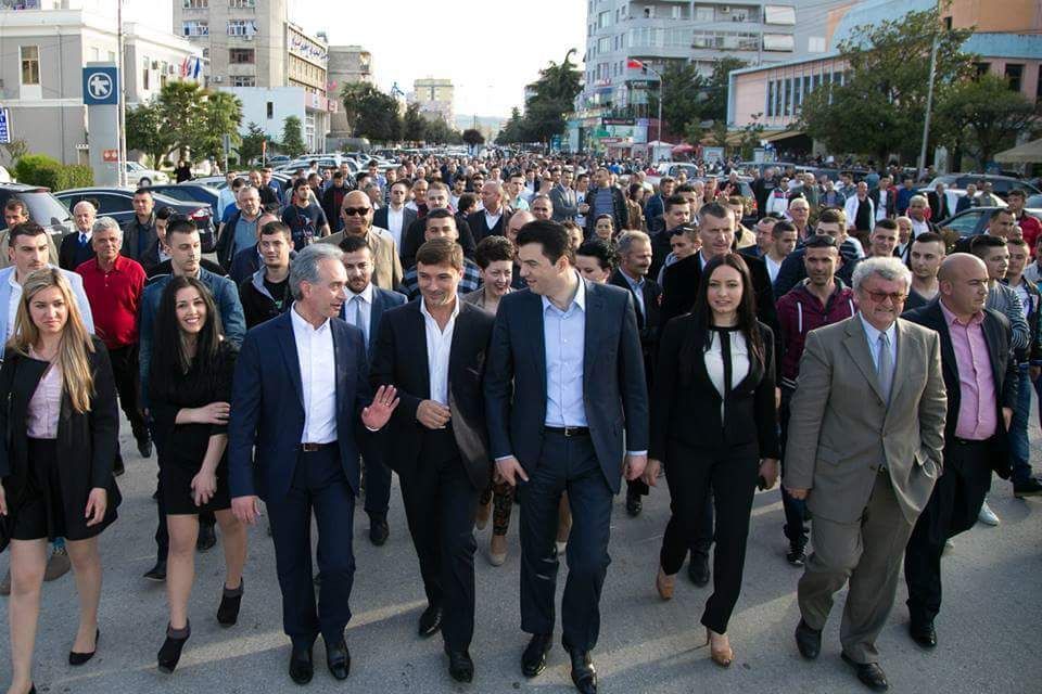 Basha: Kryeprokuroi Rama i ktheu pasaportën Tahirit dhe lirinë Sotës