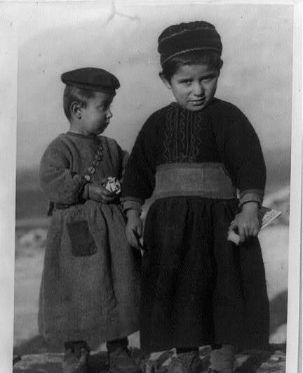 FOTOSMART/Njihuni me 2 tepelenas te vitit 1923