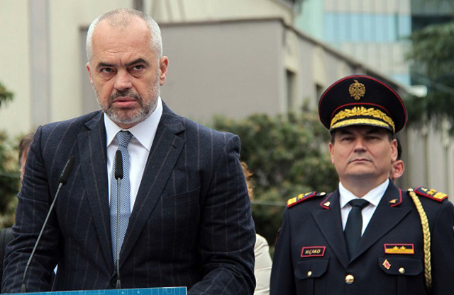 Haki Çako i thotë lamtumirë edhe kapelës së policit, nuk mund të rikthehet më te uniformat blu