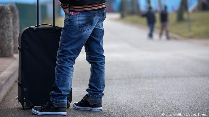 DW/ Shqipëri: Largimi i trurit – shkak ekonomia, siguria publike dhe korrupsioni