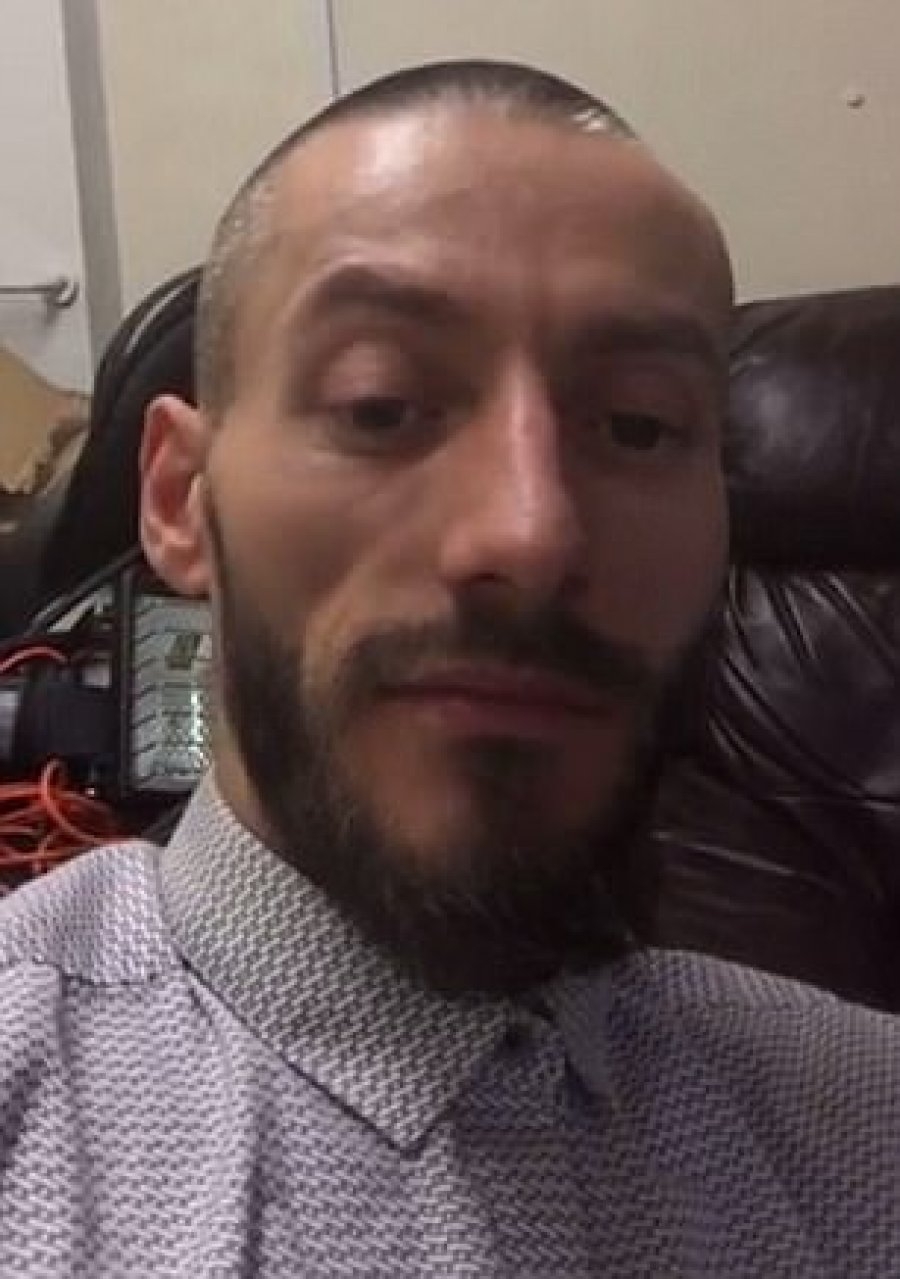 VIDEO & FOTO GALERI/ Britani, mediat zbulojnë të dënuarin që drejton faqen më të madhe në Facebook të shqiptarëve në Londër