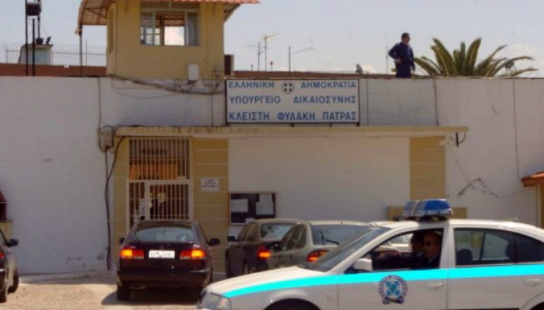 Greqi, doli me leje nga burgu, 30-vjeçari shqiptar tenton futjen në Shqipëri