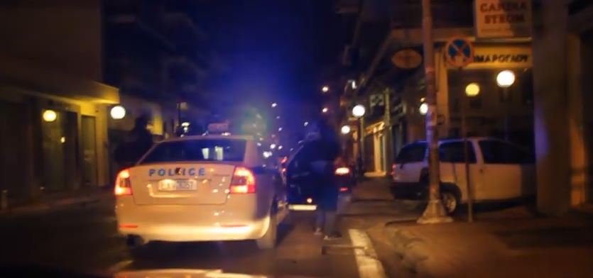 Greqi, policia ndiqte furgonin, vdes emigranti shqiptar