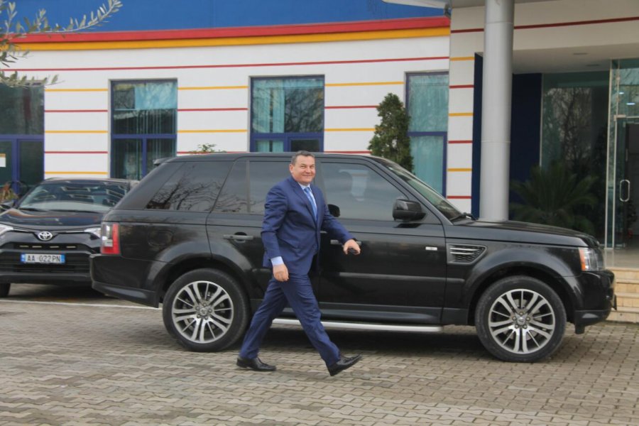 FOTO GALERI/ Ja ç’bëri dhe si e priti Haki Çako shkarkimin si kryepolic