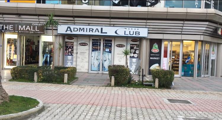 FOTO/ Vlorë, tentohet të grabitet kazinoja te “Kali i Trojës”