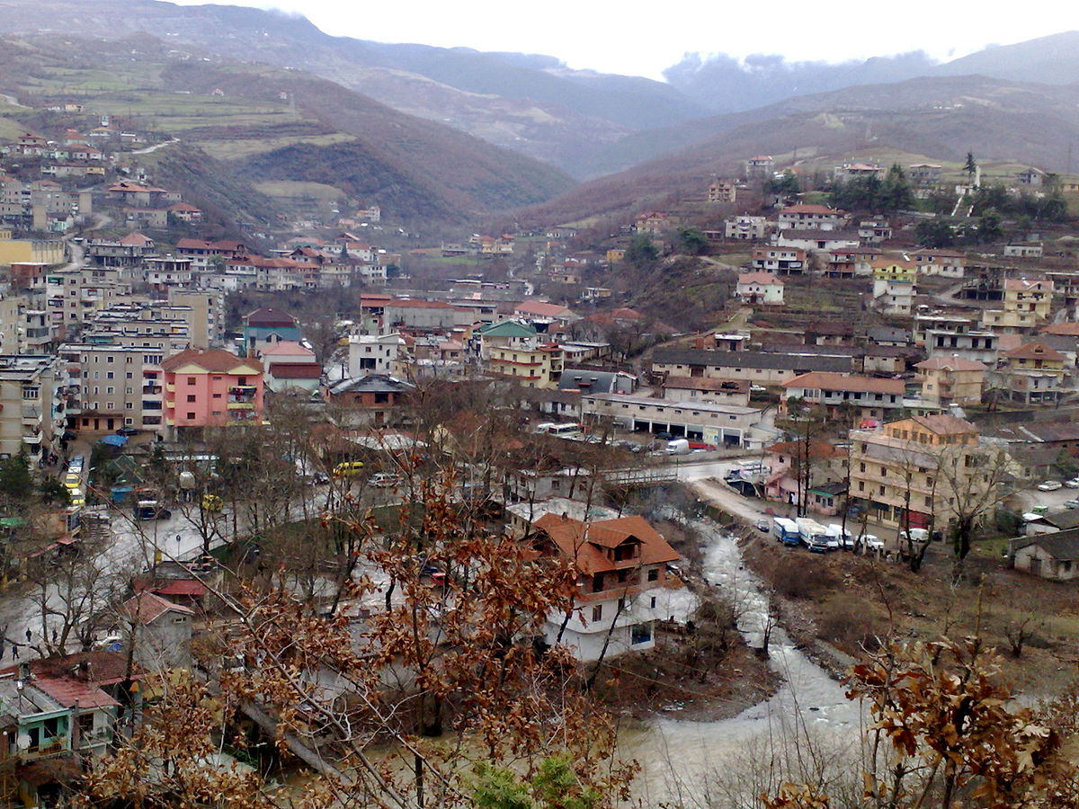 Librazhd, digjet Drejtoria e Shëndetit Publik